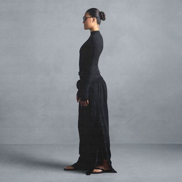 🖤 Nike x Skims Matte Tricot Side Snaps Pant in Obsidian Women M - Picture 5 of 6